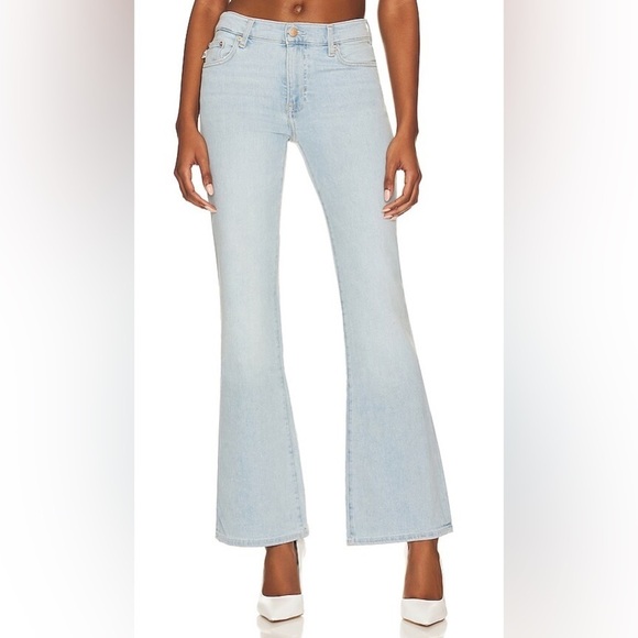 Lovers and Friends / River Low Rise ultra Flare in Key west light wash jeans 31 - Picture 2 of 9